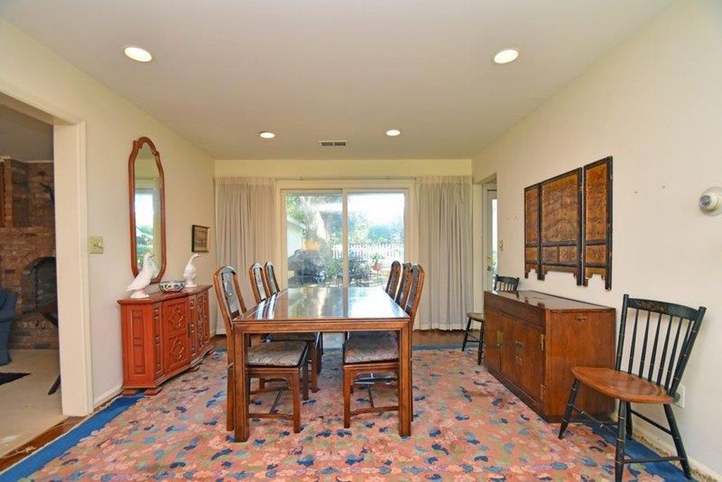 Formal dining room before the wall to the kitchen was opened